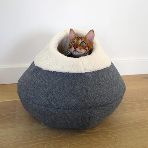 Round Cosy Plush Cat Cave